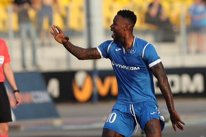 Буш и Мапуку общо 15 часа без гол