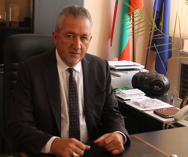 Откриха огнище на инфлуенца в частен двор сливенско село