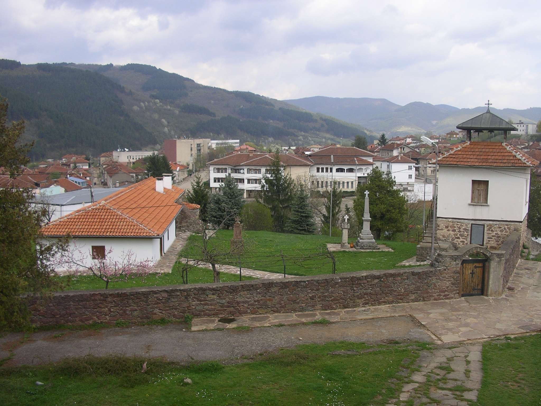 Училище за вяра и традиции отварят в Чипровци