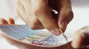 Обвиниха мъж, подправил лотариен билет за печалба от 20 лв.