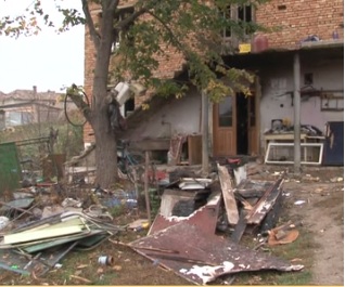 Пожар остави семейство с пет деца без дом в Кнежа