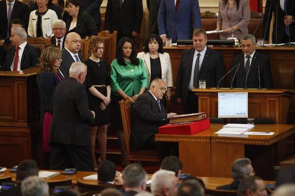 БСП и ДПС избират следващата седмица тема за вота на недоверие