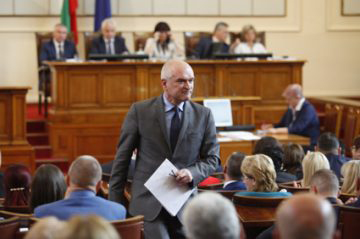 Главчев води делегация в Румъния