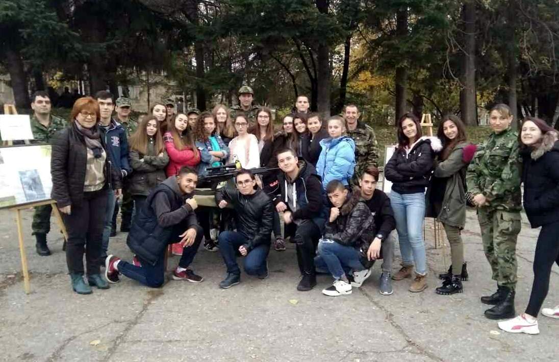 Военни отвориха врати за ученици