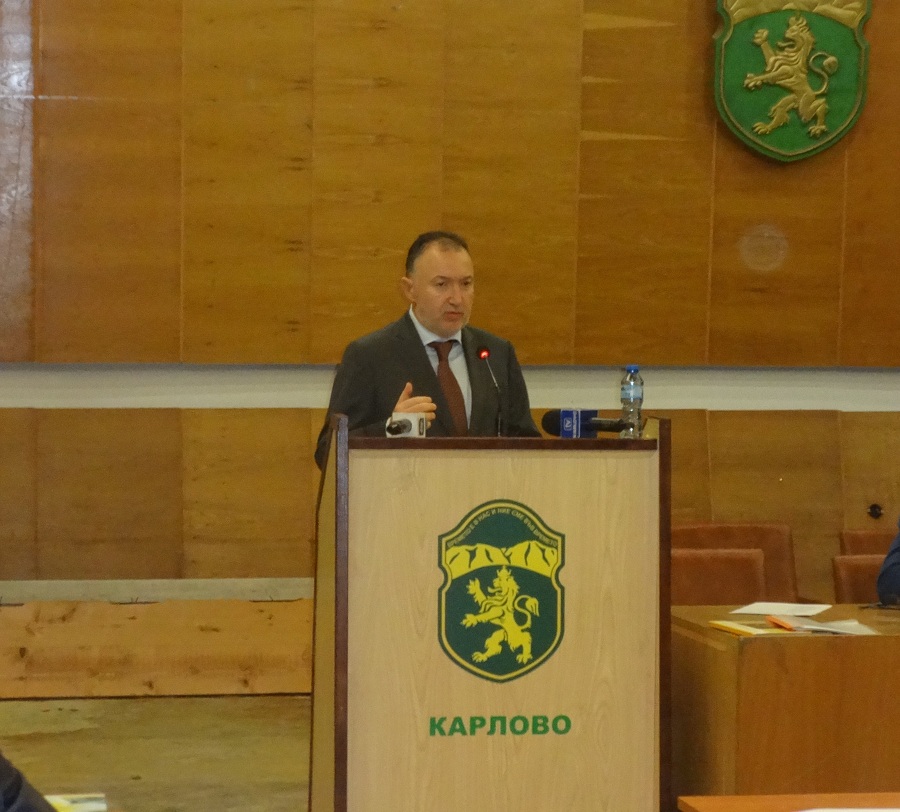 Кметът на Карлово инициира създаването на Национален комитет за честването на 170-годишнина от рождението на Христо Ботев