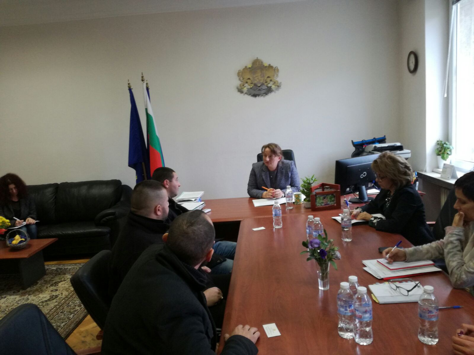 МОН облекчава процедурата за осигуряване на болнични учители