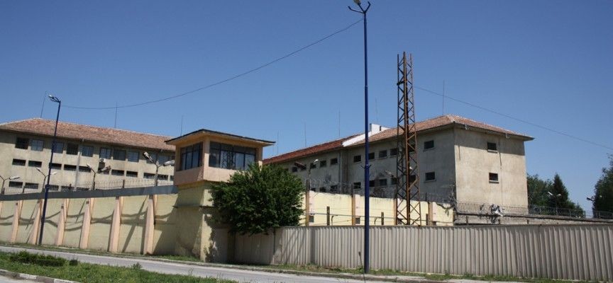 Надзирателите в Пазарджишкия затвор излизат на 22 ноември на протест