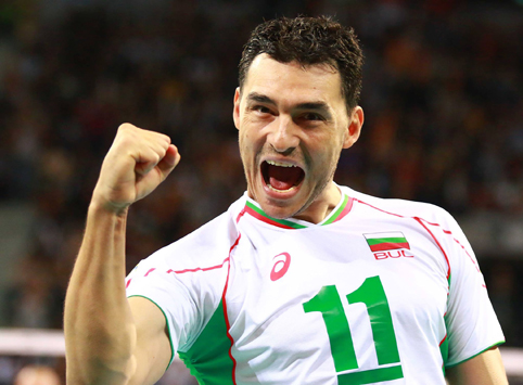 Владо Николов: Щастието е в теб, а не в пари, коли и успехи!