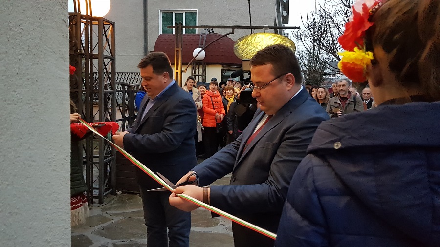 Откриха паметна плоча на създателя на Първия български хор Янко Мустаков