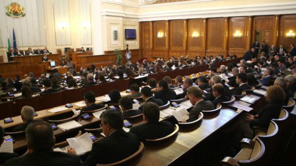 Парламентът прие на първо четене промени в Закона за кредитните институции