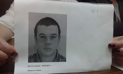 Заподозрян за разстрел се криел при баба си в Италия