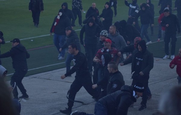 Арестуваните за масовия бой на стадион „Лаута” в Пловдив нараснаха на 11