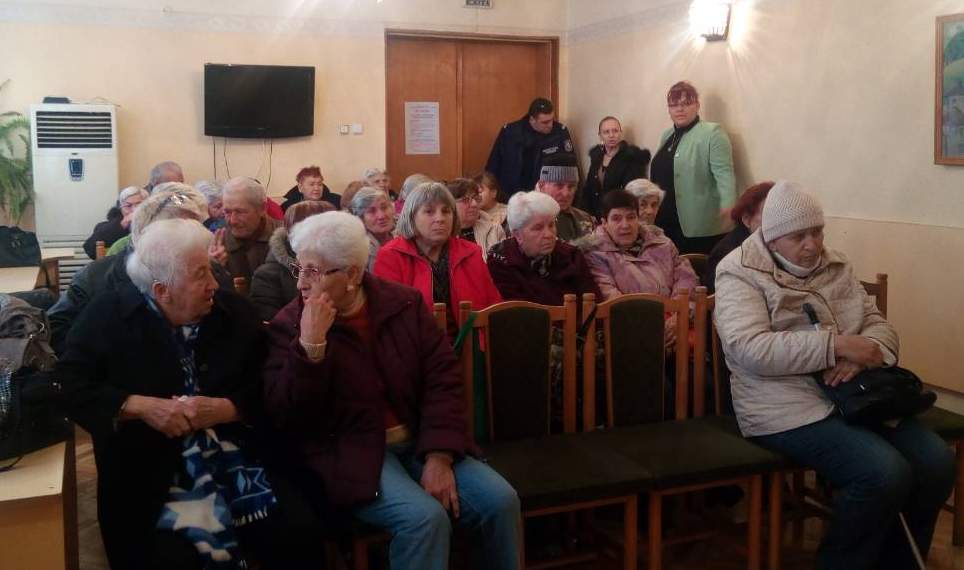 Шуменската полиция просвещава пенсионери за измамите