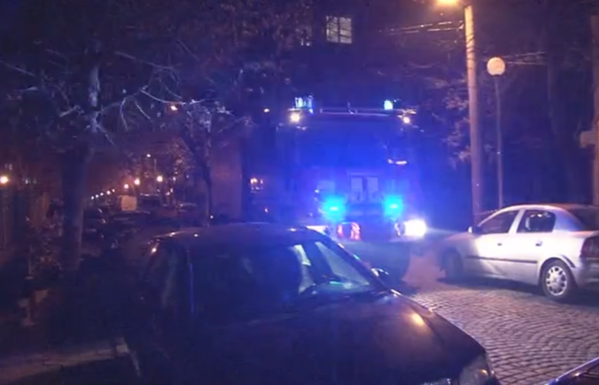 Запалиха колата на шефа на пловдивския затвор