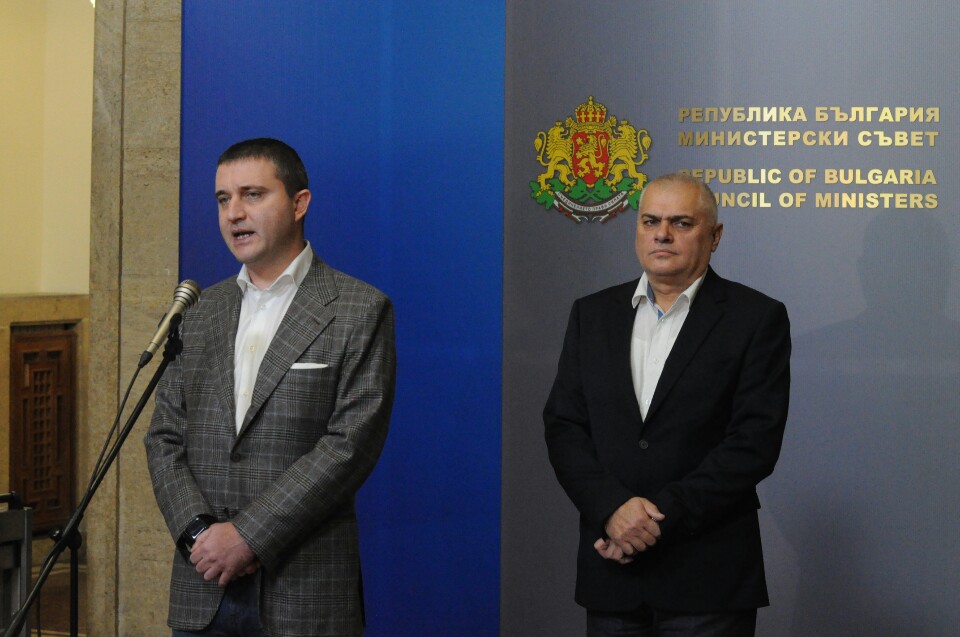 Горанов: България е добро място за инвестиции, затова и "Стандарт енд Пуърс" я оцени с инвестиционен кредитен рейтинг