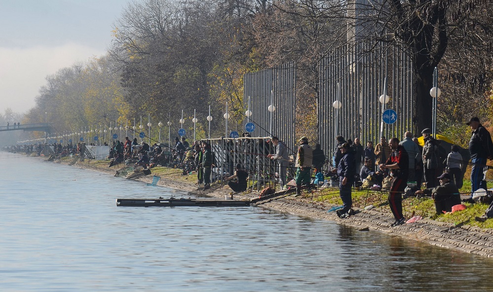 Над 2000 рибари на Гребния канал в Пловдив