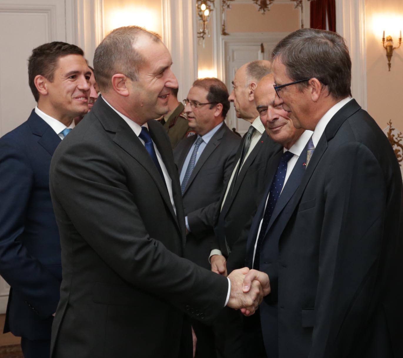 Радев пред представители на френския бизнес: Икономическият актив на България е в образованите млади хора