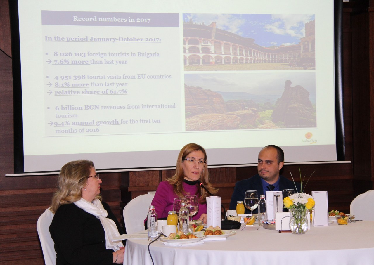 Министър Ангелкова: 2018 г. ще е с ключови събития за българския туризъм