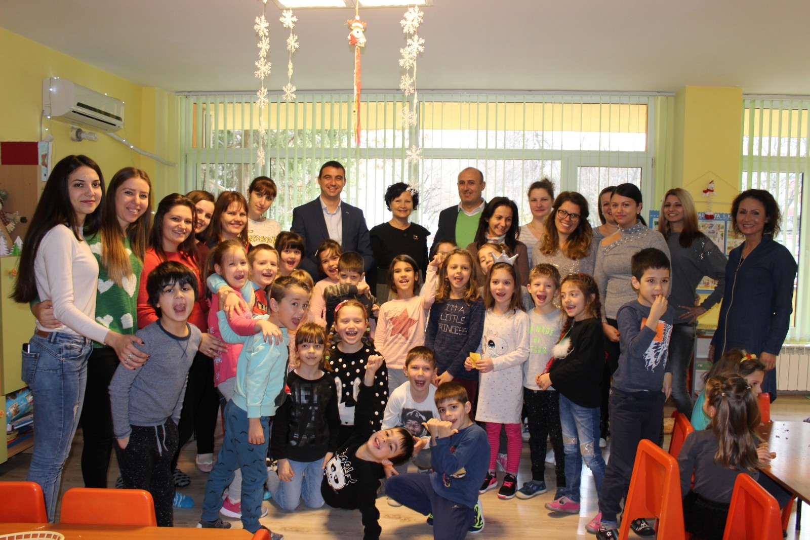 Изследват безплатно зъбките на 586 деца в 7 забавачки в район „Западен” на Пловдив