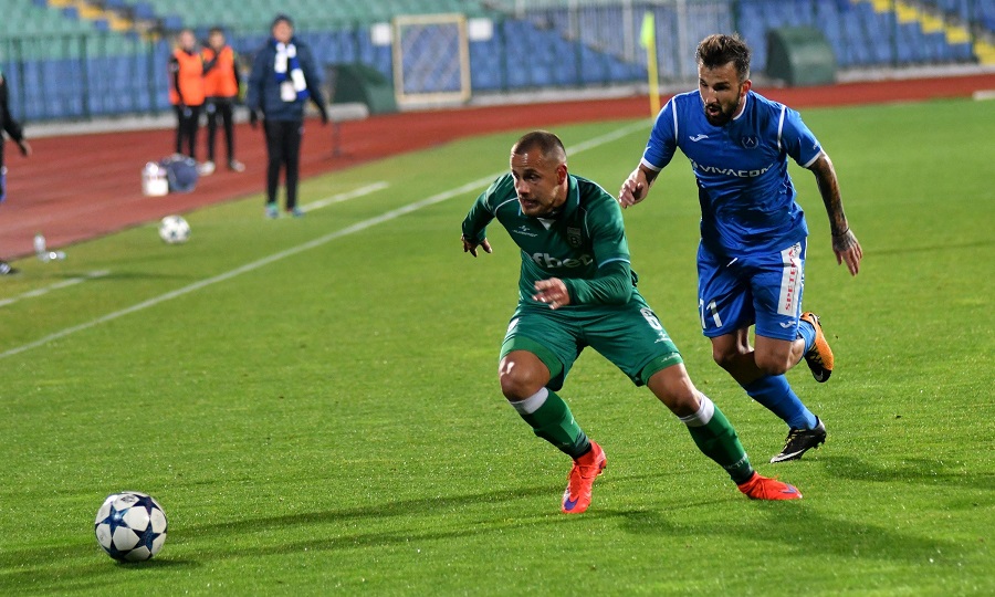 „Левски“ бави новия договор на Панайотов