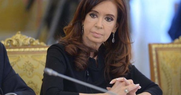 Съдът в Аржентина разпореди арест за бившия президент Кристина Кирхнер