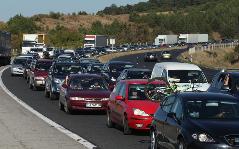 Вижте къде има пътни ремонти в навечерието на 8 декември