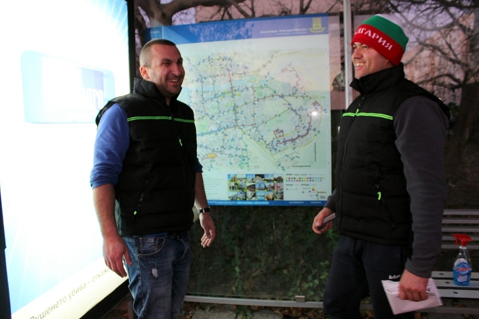 Поставят нови цветни информационни карти на автобусните спирки в Пловдив