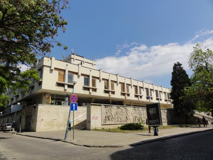 Изкуствотеката в Народна библиотека „Иван Вазов” в Пловдив отбелязва 40 години от създаването си