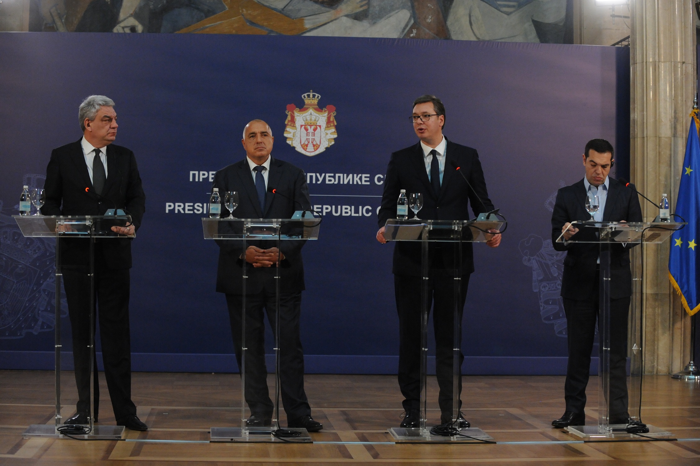 Сръбският президент Александър Вучич: Казвал съм и на Меркел, и на Тръмп: Русия е приятел, но Сърбия иска да поддържа военния си неутралитет