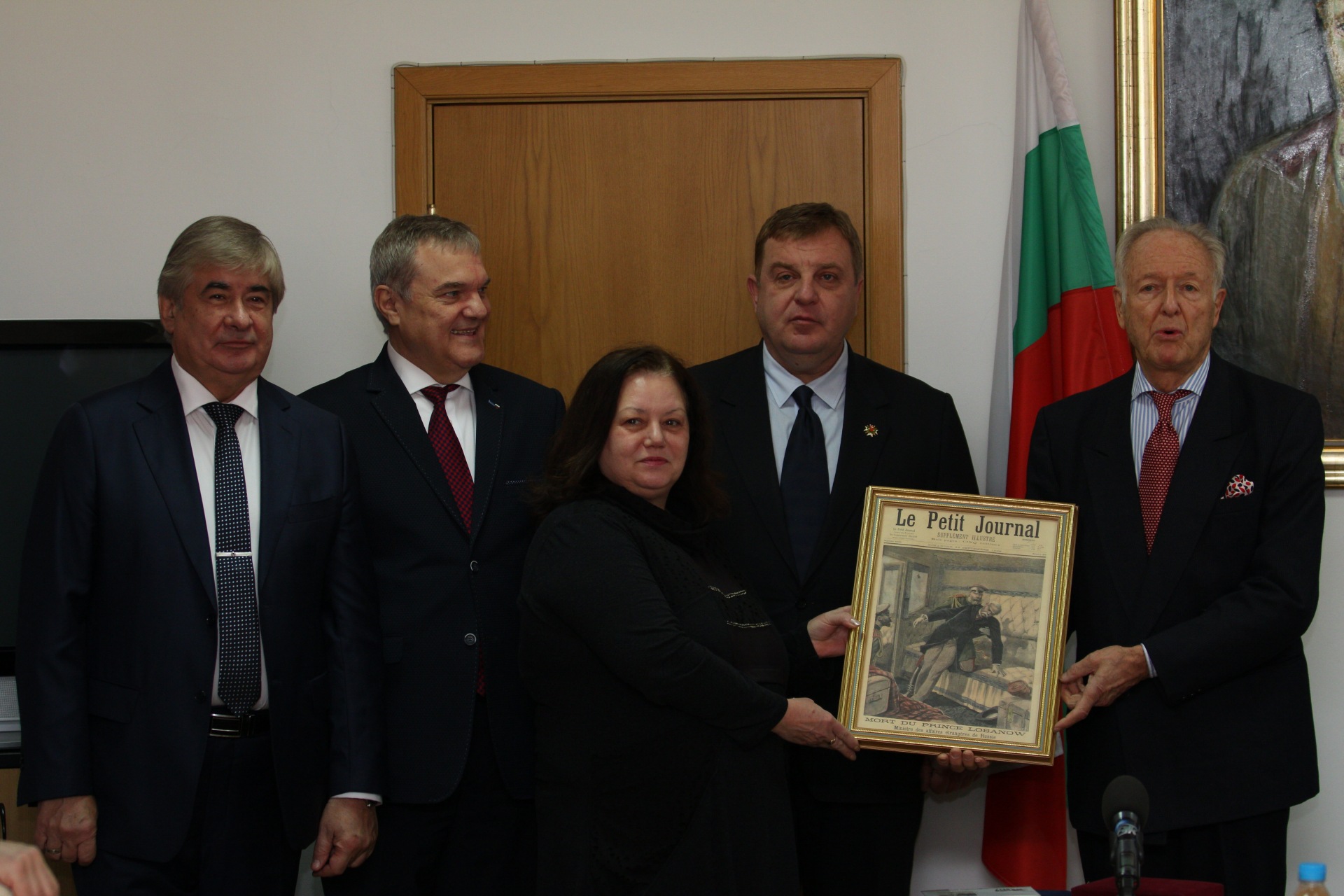 Красимир Каракачанов връчи плакет на княз Никита Лобанов-Ростовский