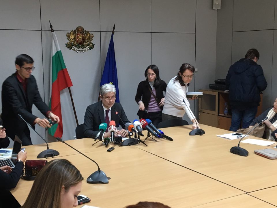 Властта пак клекна на зелените за Банско