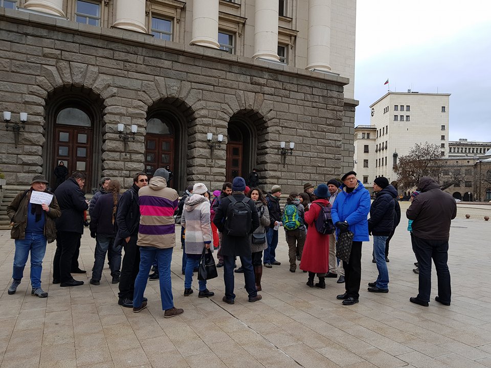 Властта пак клекна пред зелените рекетьори (ОБЗОР)