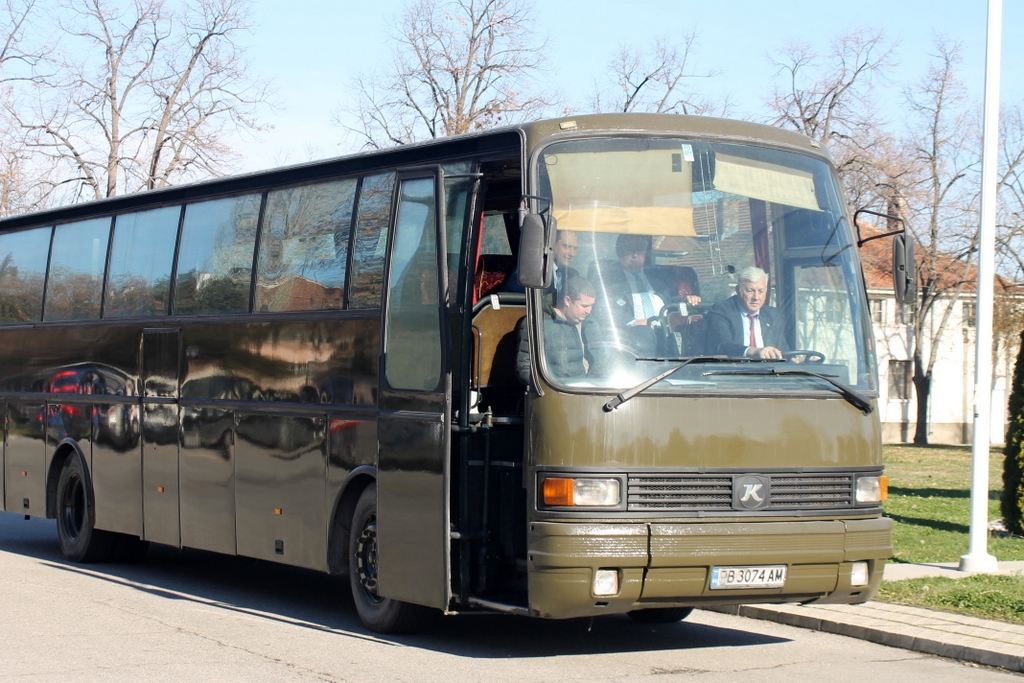 Пловдивски превозвач дари автобус „Сетра” на авиобазата в Граф Игнатиево