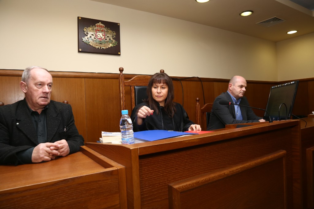 Спецсъдът не даде ход на делото за КТБ