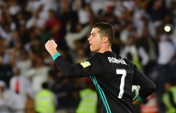 Роналдо изпревари Меси и Суарес