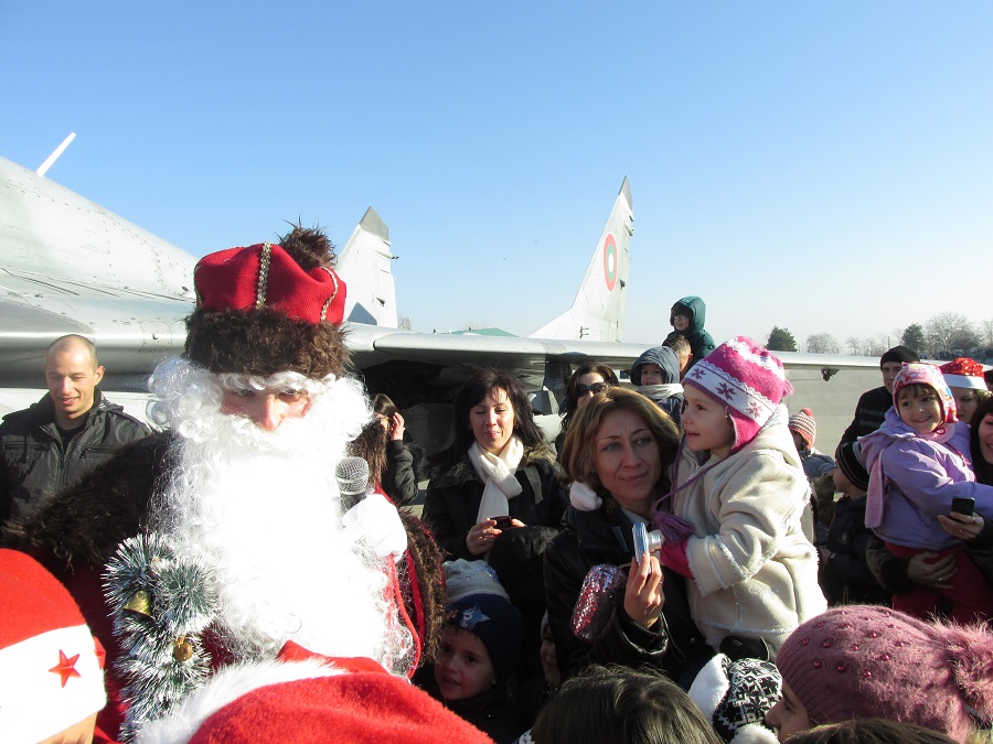 МиГ-29 ще прехване Дядо Коледа и ще го приземи в авиобаза Граф Игнатиево