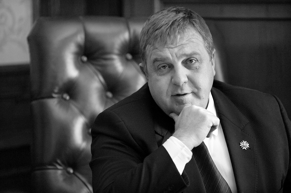 Красимир Каракачанов, вицепремиер и министър на отбраната, пред „Труд“: Правителството не бива да се поддава на зеления рекет