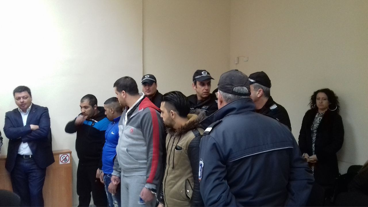 Циганите побойници от Асеновград се признаха за виновни заради по-леки наказания