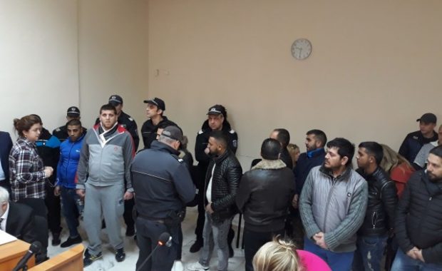 Петима от побойниците в Асеновград ще лежат в затвора от 8 до 22 месеца, шестима се разминаха с условни присъди