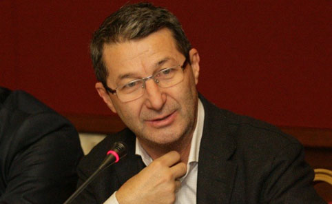 Владимир Каролев в спор с Леонардо Ди Каприо и Джарет Лето за Пирин