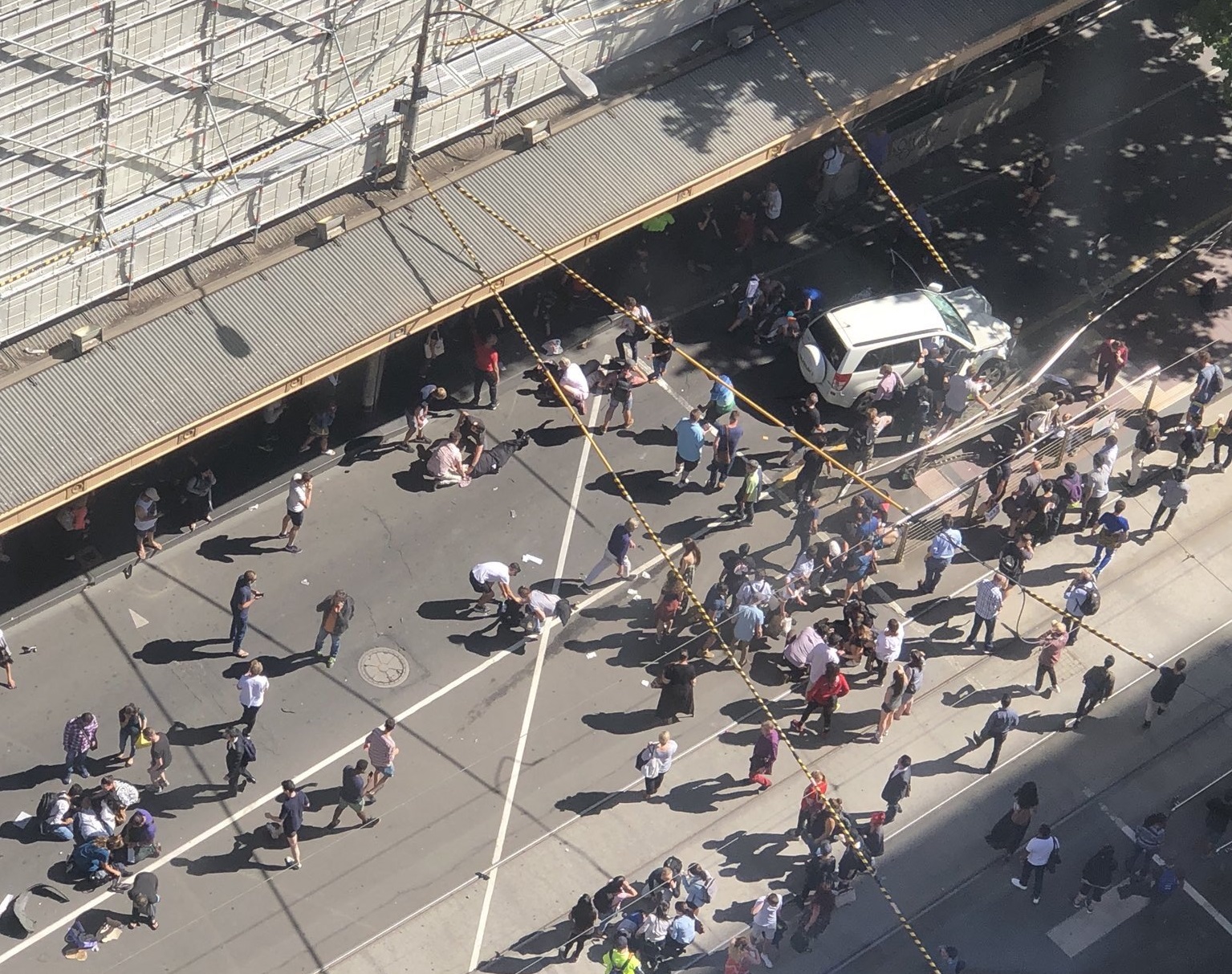 Джип помете пешеходци в Мелбърн, водачът е задържан (ВИДЕО, СНИМКИ)