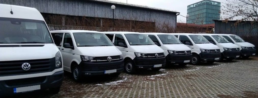 С нови бусове возят митничари до границите