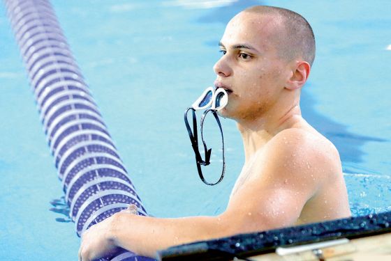 Антъни недостижим на 200 м бътерфлай
