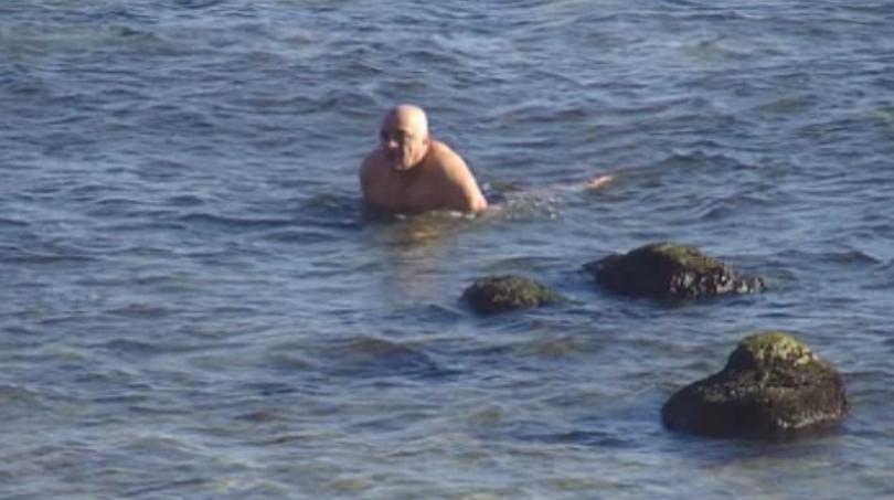 Топла Коледа: 21 градуса в Монтана, ентусиасти плуват в морето край Варна