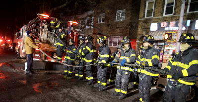 Най-малко 12 души са загинали при пожар в Ню Йорк