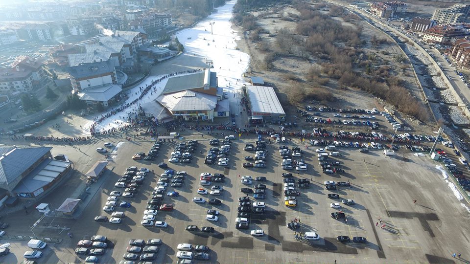 И днес огромни опашки пред лифта в Банско