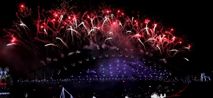 Евакуираха плаж в Сидни след инцидент с фойерверки