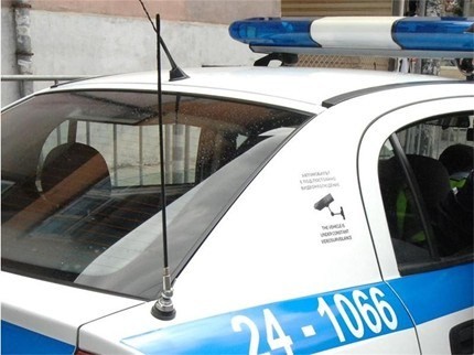 Зет отнесе оградата на бившата тъща и после подпали дома си