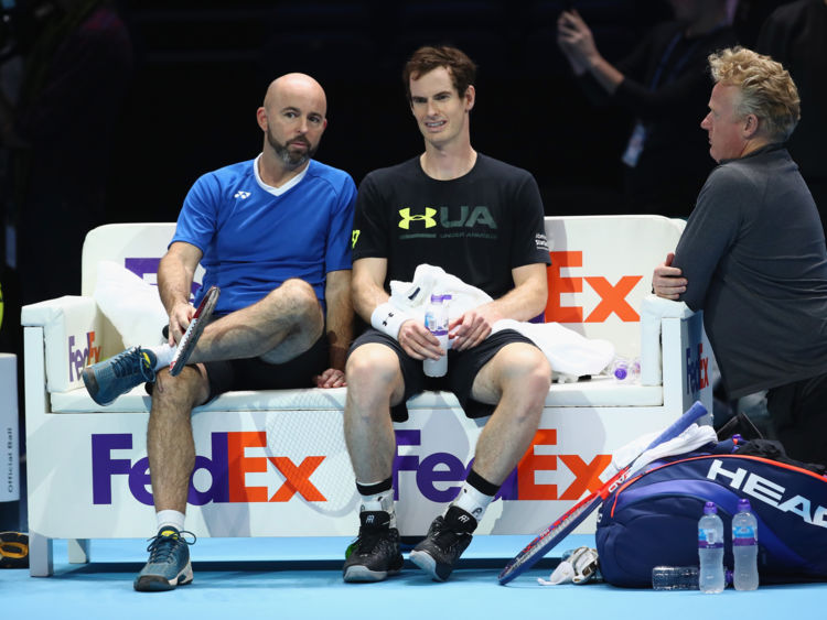 Мъри се отказа, мисли за операция