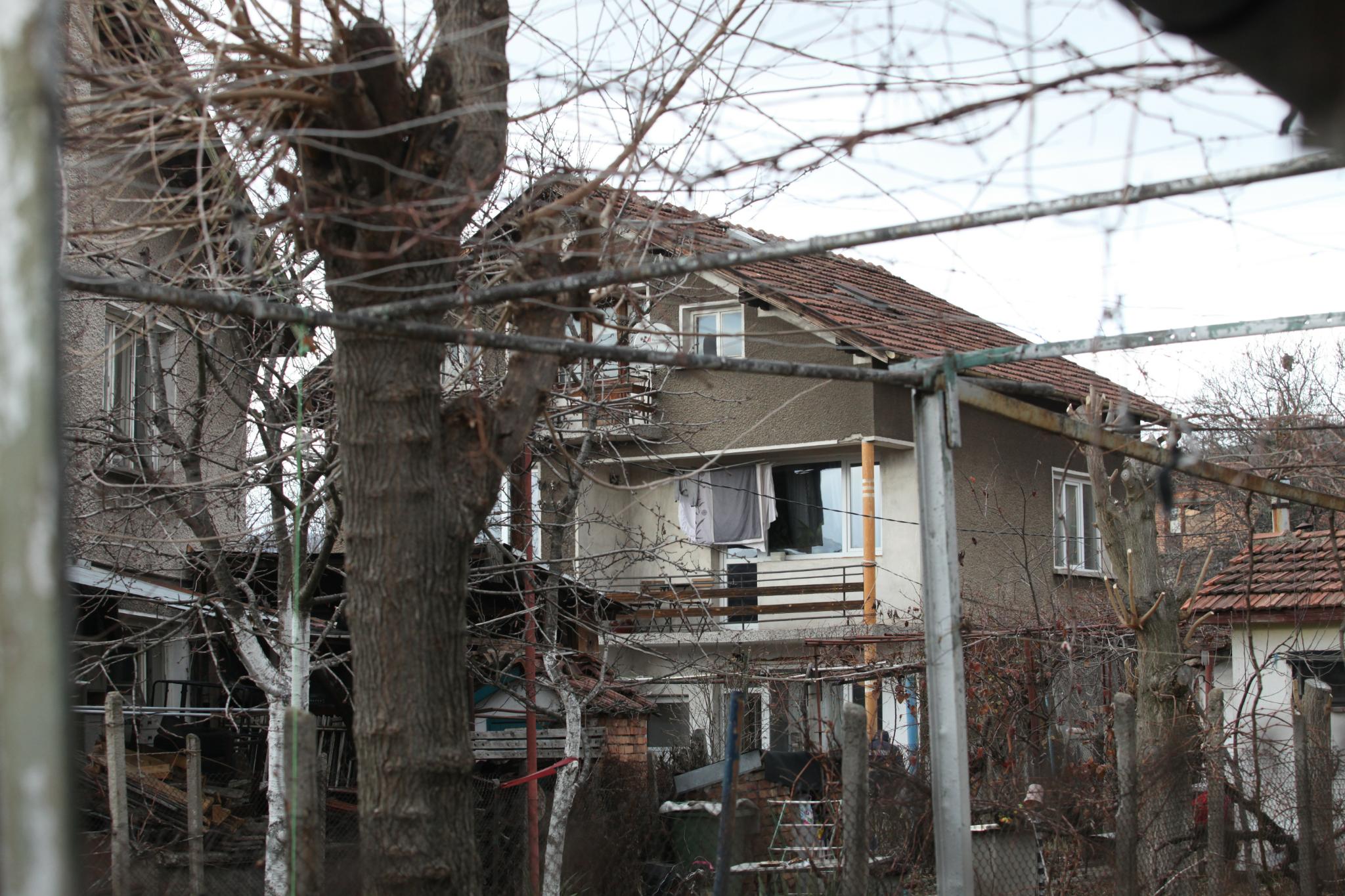 Един убиец, едно оръжие в кървавата баня в Нови Искър